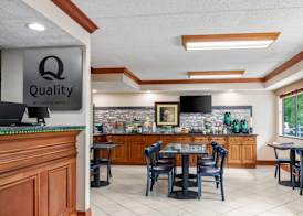 Quality Inn & Suites Gibsonia - Pittsburgh North 5
