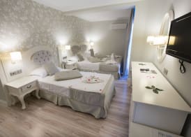 Pinehill Hotel & Suites 5