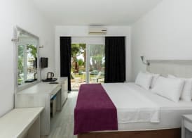 CHARM BEACH HOTEL 5