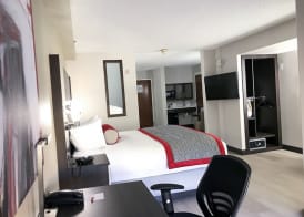 Ramada by Wyndham Suites Orlando Airport 5