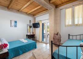 Agnanti Beach Apartments 5