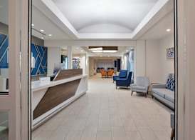 Holiday Inn Express & Suites GRAND RAPIDS-NORTH by IHG 2