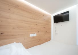 Robin Wood Capsule Hostel 4