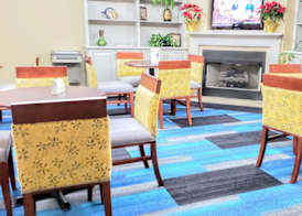 Days Inn by Wyndham Burlington East 4