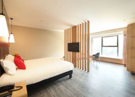 Ibis Chengdu Yongfeng Hotel 4