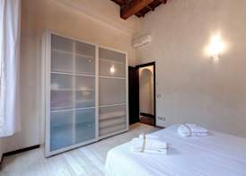 Calzaiuoli Apartments by Mamo Florence 5