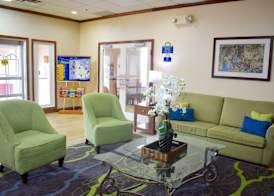 Days Inn & Suites by Wyndham Tucker/Northlake 3