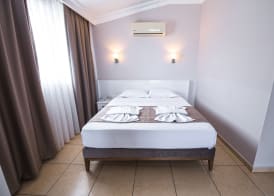 Kleopatra Tower Suite Hotel 5
