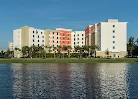 Home2 Suites By Hilton Cape Canaveral Cruise Port 4