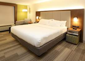 Holiday Inn Express & Suites NEWPORT NEWS by IHG 4