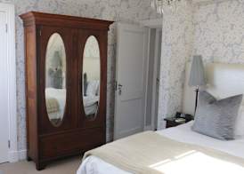 Abbey Manor Luxury Guesthouse 5