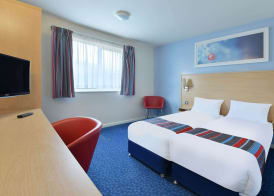 Travelodge Birmingham Central Broadway Plaza 4
