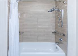 Holiday Inn Express & Suites HOUSTON EAST by IHG 5