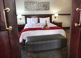 Court Classique Suite Hotel 5