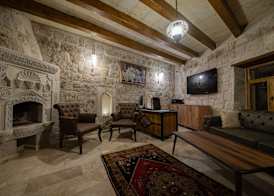 Ares Cave Suites 2