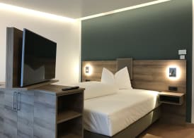 WESTSIDE Hotel 5