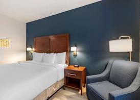 Comfort Inn & Suites Bennett 5