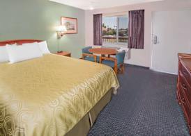 Days Inn by Wyndham Ontario Airport 5