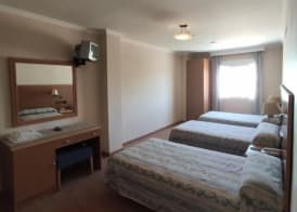 Hotel Lindaraja 2