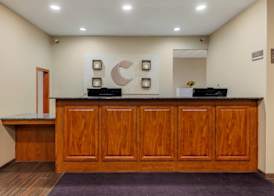 Comfort Suites Johnson Creek Conference Center 4