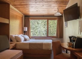 Sunshine Mountain Lodge 3