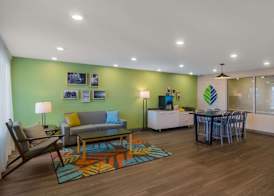 WoodSpring Suites Jacksonville Orange Park 4