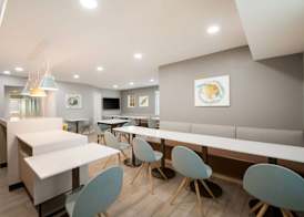 Sonesta Simply Suites Falls Church 5