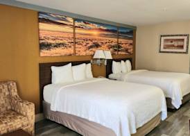 Days Inn by Wyndham Rosenberg 5