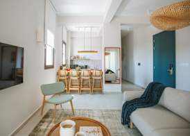 Larnaca LIV & CO Suites 3