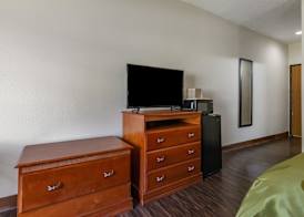 Quality Inn Redgranite 5