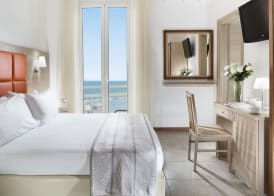 Hotel Riviera 4