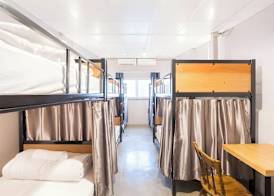 Lemon Siam Hostel Free Breakfast 3
