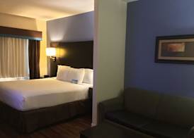 Days Inn & Suites by Wyndham Galveston West/Seawall 3