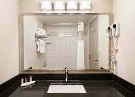Best Western Plus Pitt Meadows Inn & Suites 5