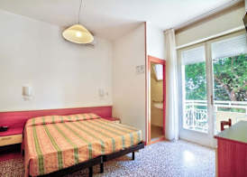 Hotel Happy 4