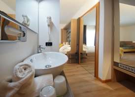 Ambassador Suite Hotel 3