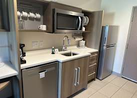 Home2 Suites By Hilton Racine 5