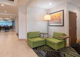 Holiday Inn Express & Suites COLUMBIA-I-26 @ HARBISON BLVD by IHG 4