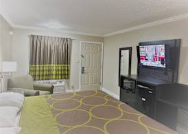 Super 8 by Wyndham Picayune 5
