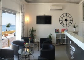 Maniel Beach Hotel 3