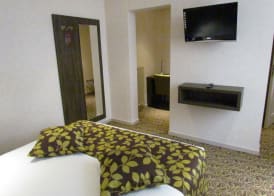 Hotel Chambord 5