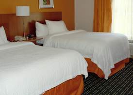 Fairfield Inn & Suites by Marriott Fairmont 4