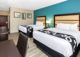 La Quinta Inn & Suites by Wyndham Durant 5
