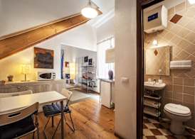 Studio Apartments Centro Storico Via Manno 2