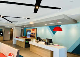 avid hotel BEAUMONT by IHG 4