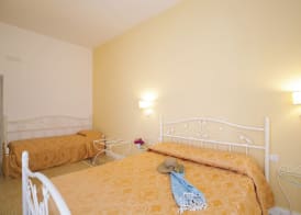 B&B Monsignore 2