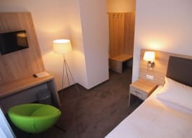 Hotel Sunny Side Up 4