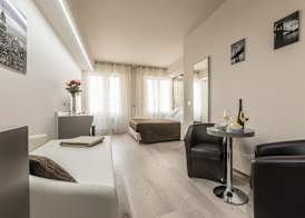 Astoria Deluxe rooms 5