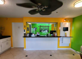 Coastal Inn & Suites 3
