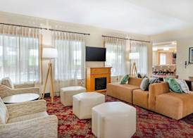 Best Western Plus Howe Inn 4